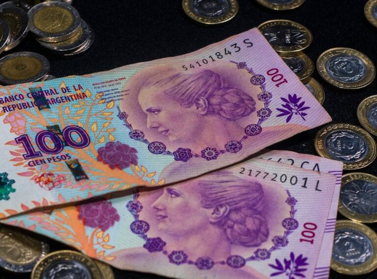 100 uf a pesos chilenos